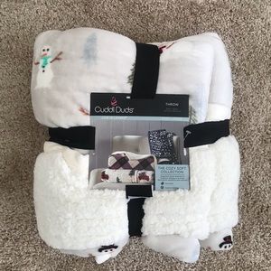 NWT CuddlDuds snowman Christmas blanket